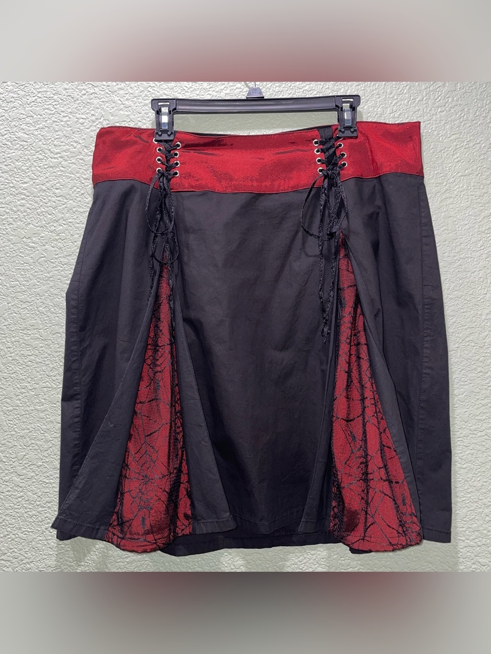 VTG Tripp NYC Black/Red Spider Web Insert Gothic Skirt Y2K Punk Emo Grunge Sz 16